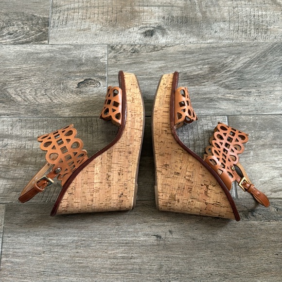Tory Burch perforated brown cork wedge sandals. Size 11. - Picture 15 of 16